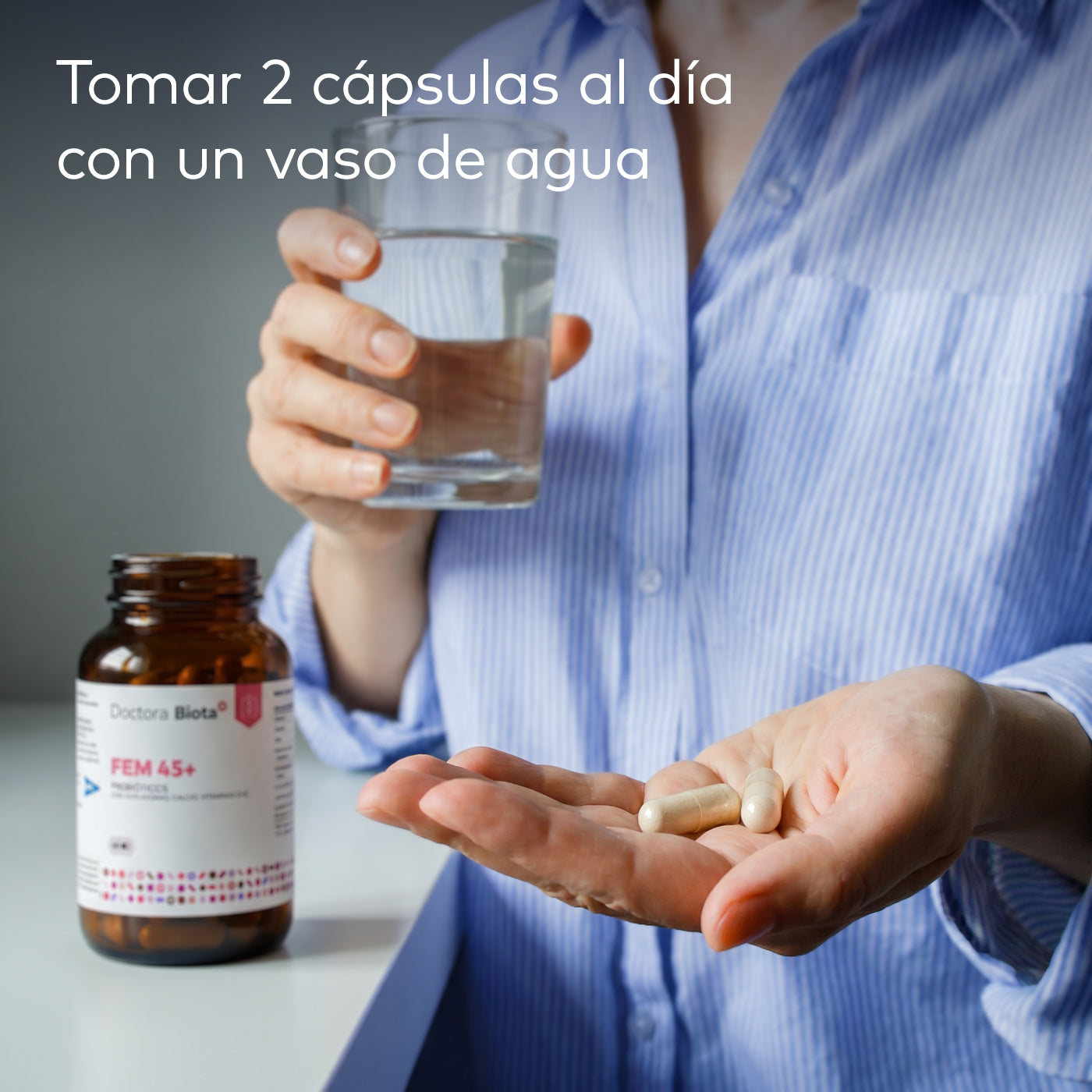FEM45+ Dosis: Tomar dos cápsulas al día con un vaso de agua